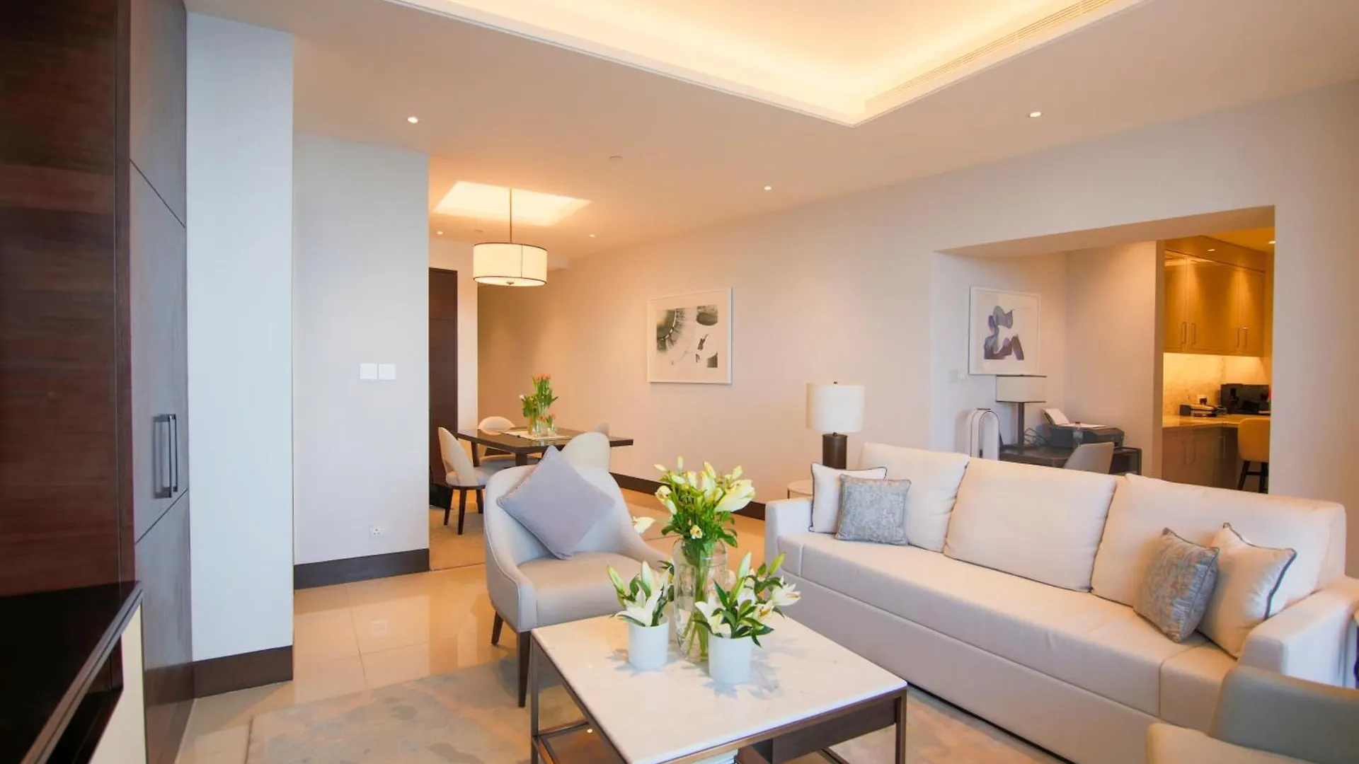 Easemytrip - Spacious Urban Oasis In Address Skyview Tower 2 Dubaï Appartement